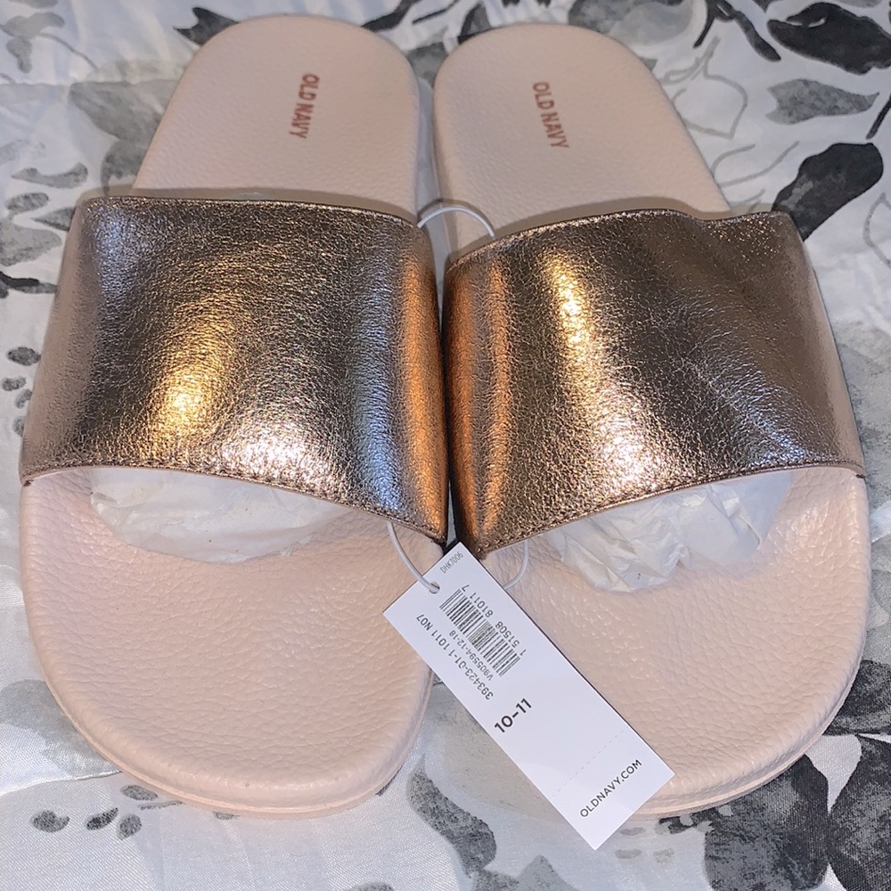 Old Navy Slides - Picture 2 of 5